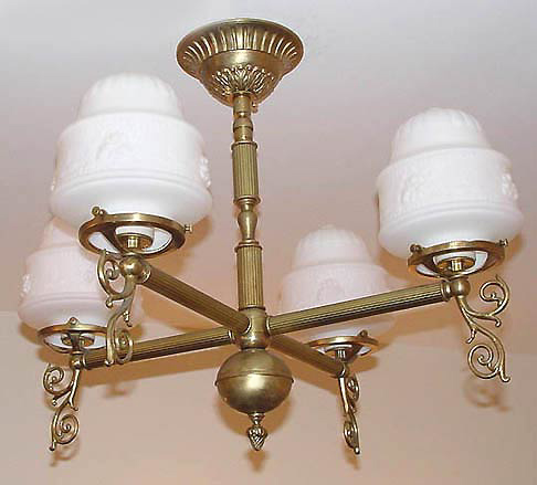 Model H1 Victorian Gaslight with Reeded Tubing and Decorative Lighting Glass.